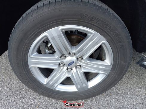 Used 2020 Ford Expedition XLT w/ Equipment Group 202A image 3