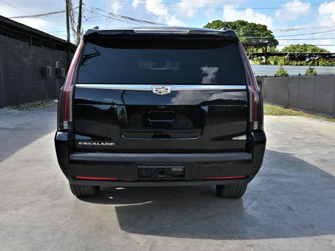 Used 2019 Cadillac Escalade ESV Premium Luxury AWD/4WD image 4