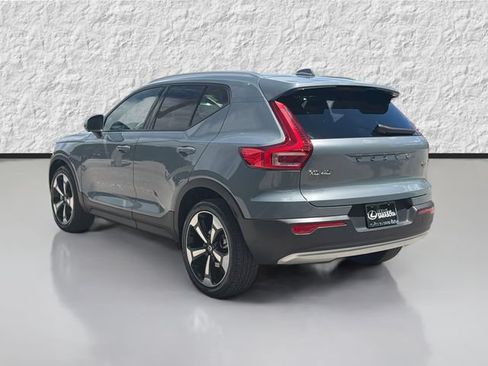 Used 2020 Volvo XC40 T5 Momentum w/ Protection Package Premier AWD/4WD image 5