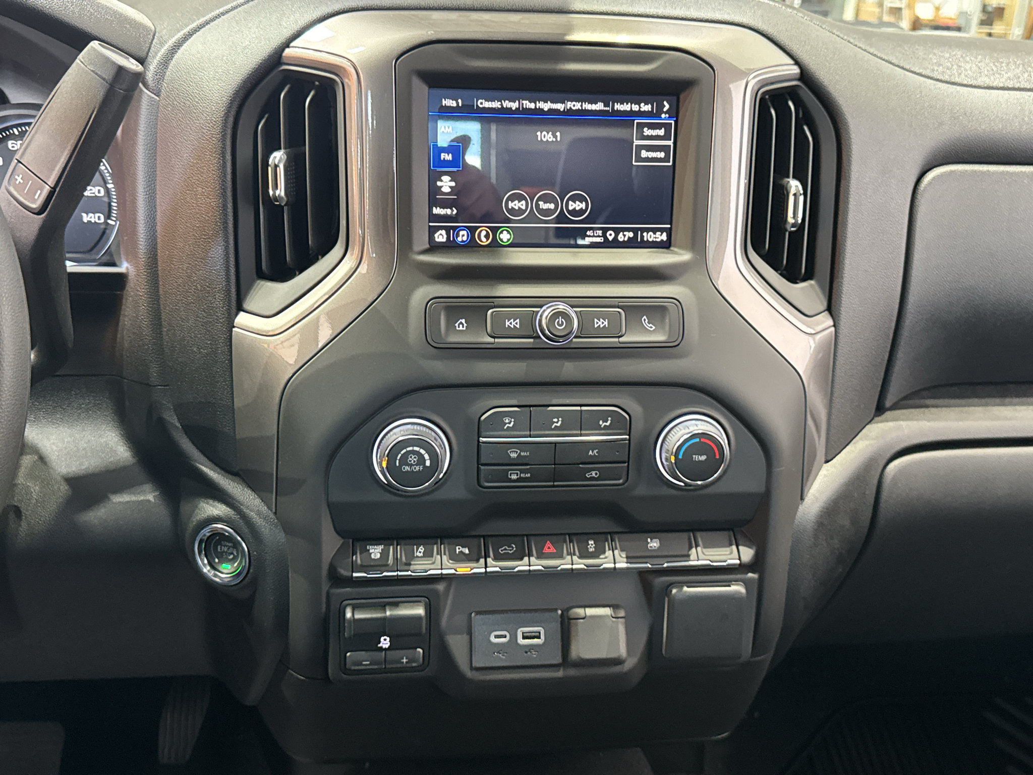 New 2026 Chevrolet Silverado 2500 Custom w/ Custom Value Package AWD/4WD image 30