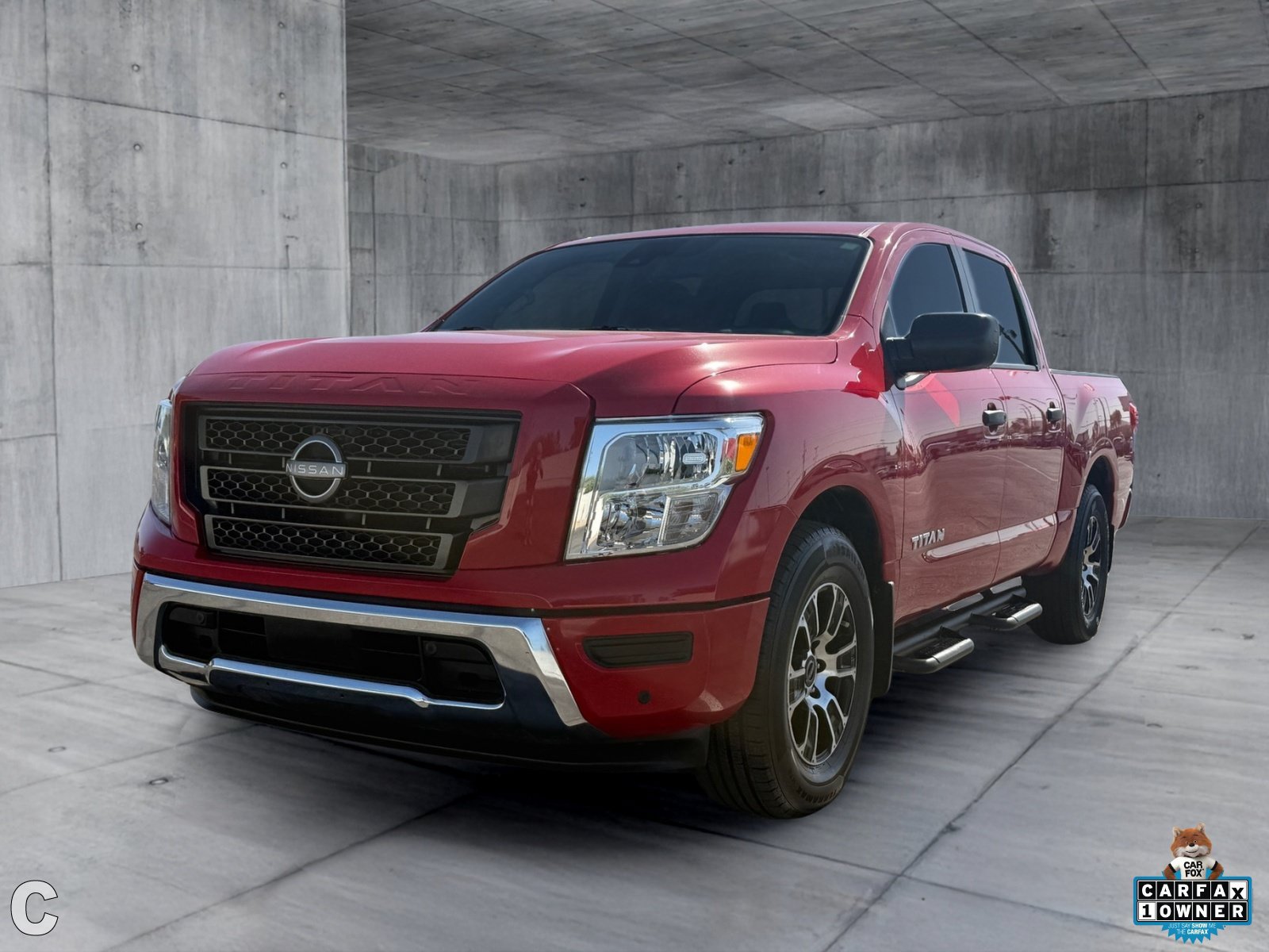 Used 2024 Nissan Titan SV w/ SV Convenience Package RWD image 2