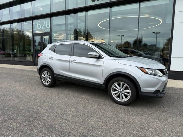 Used 2019 Nissan Rogue Sport SV AWD/4WD image 2