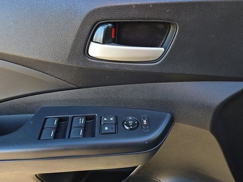 Used 2016 Honda CR-V SE image 9
