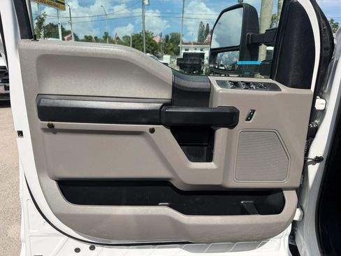 Used 2020 Ford F550 4x4 Crew Cab Super Duty image 9