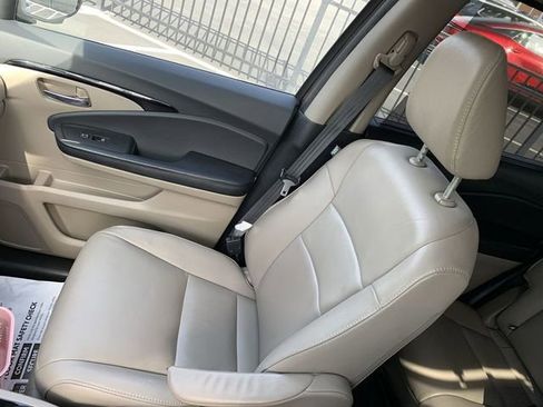 Used 2017 Honda Pilot Touring image 31