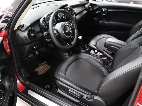 Used 2017 MINI Cooper 2-Door Hardtop FWD image 9