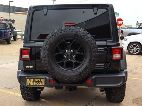 Used 2025 Jeep Wrangler Unlimited Sport AWD/4WD image 6