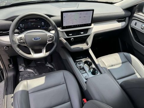 Used 2025 Ford Explorer Active w/ Active Comfort Package image 20