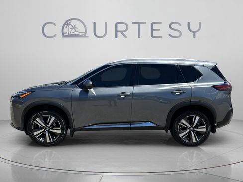 Certified 2021 Nissan Rogue SL FWD image 2