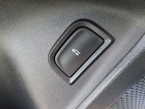 Used 2025 Chevrolet Blazer EV RS image 12