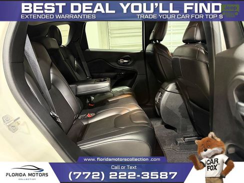 Used 2019 Jeep Cherokee Latitude Plus FWD image 27