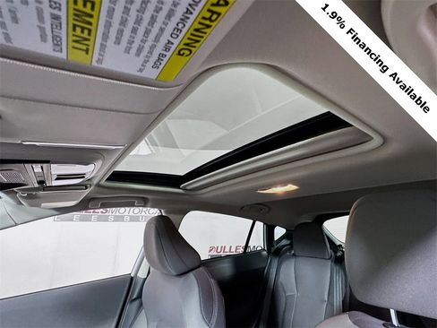 Used 2025 Subaru Crosstrek 2.0i Premium image 21