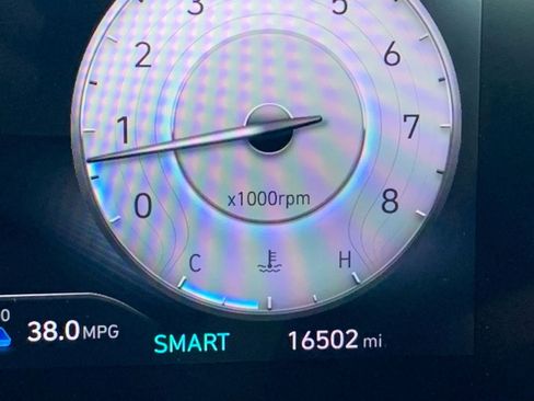 Used 2025 Hyundai Elantra SEL image 38