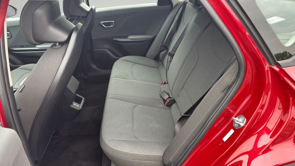 Used 2025 Kia K4 FWD image 29