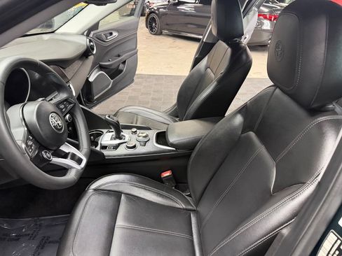 Used 2020 Alfa Romeo Giulia RWD image 33
