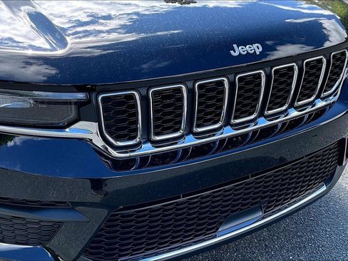 Certified 2024 Jeep Grand Cherokee Laredo X w/ Luxury Tech Group I AWD/4WD image 28