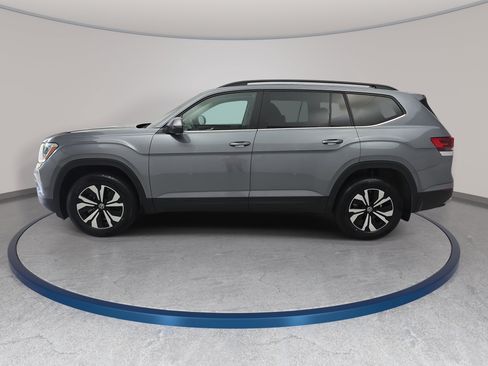 Used 2024 Volkswagen Atlas SE AWD/4WD image 8