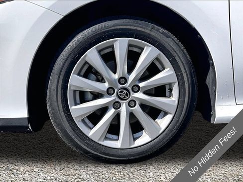 Used 2020 Toyota Camry LE w/ Convenience Package FWD image 9