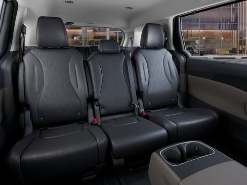 New 2026 Kia Carnival EX FWD image 17