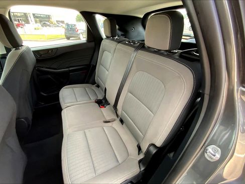 Used 2022 Ford Escape S image 18