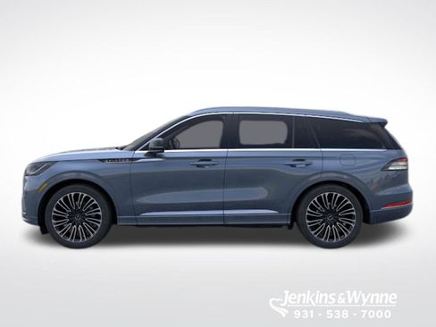 New 2026 Lincoln Aviator Black Label AWD/4WD image 3
