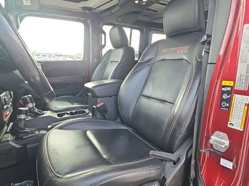 Used 2021 Jeep Wrangler Unlimited Rubicon w/ Dual Top Group AWD/4WD image 23