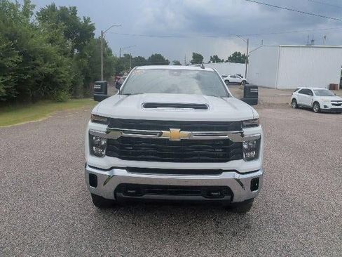 Used 2025 Chevrolet Silverado 2500 LT AWD/4WD image 9