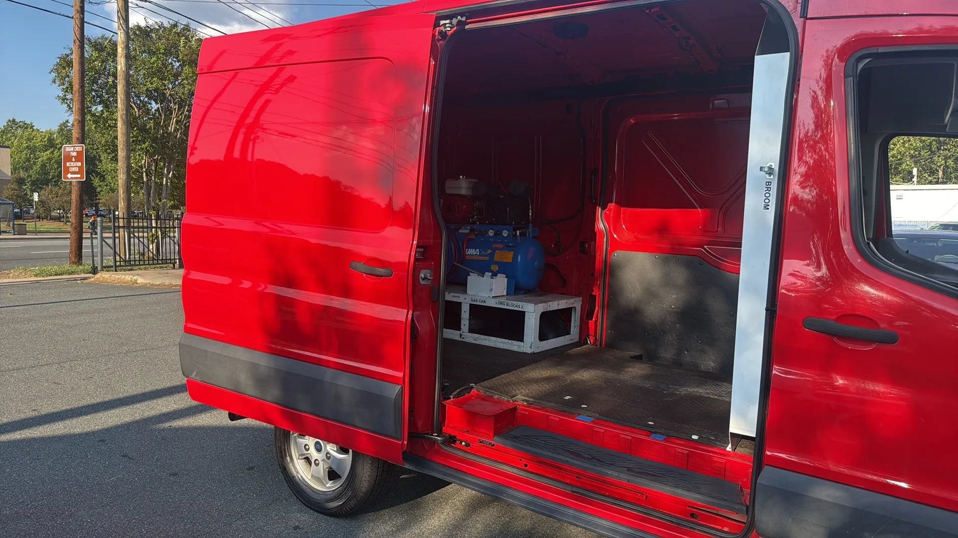 Used 2020 Ford Transit 250 Medium Roof RWD image 6