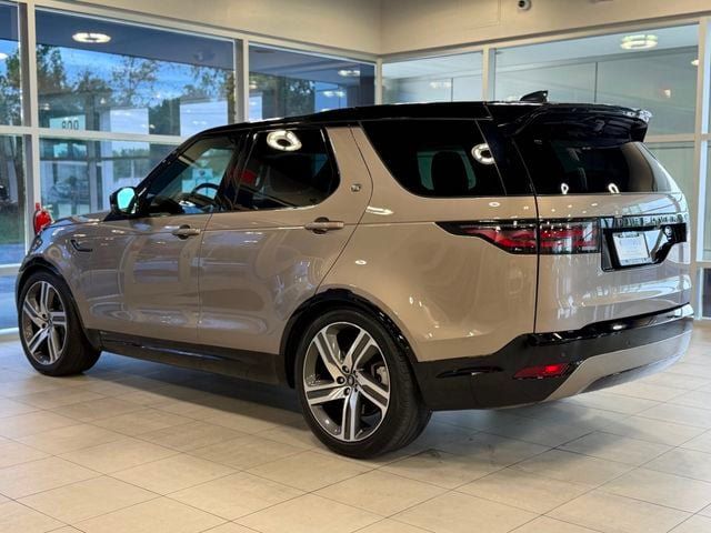 Used 2021 Land Rover Discovery HSE R-Dynamic AWD/4WD image 14