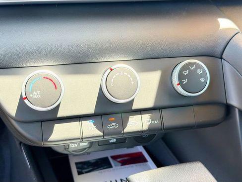 New 2026 Hyundai Elantra SE FWD image 15