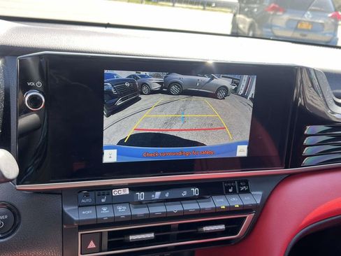 Used 2025 Toyota Camry LE image 30