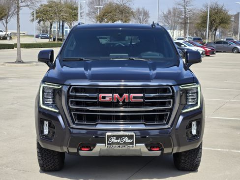 Used 2023 GMC Yukon XL AT4 w/ AT4 Premium Package image 6
