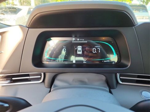 New 2025 Hyundai Elantra Sport image 24