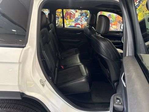 Used 2023 Jeep Grand Cherokee Altitude AWD/4WD image 51