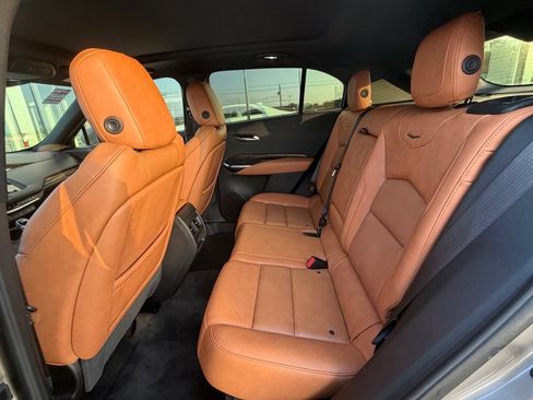 Used 2022 Cadillac XT4 Premium Luxury w/ Enhanced Visibility Package FWD image 18
