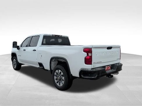 Used 2025 Chevrolet Silverado 2500 Custom RWD image 5