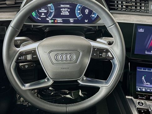 Used 2024 Audi Q8 e-tron Premium Plus w/ Premium Plus Package AWD/4WD image 19