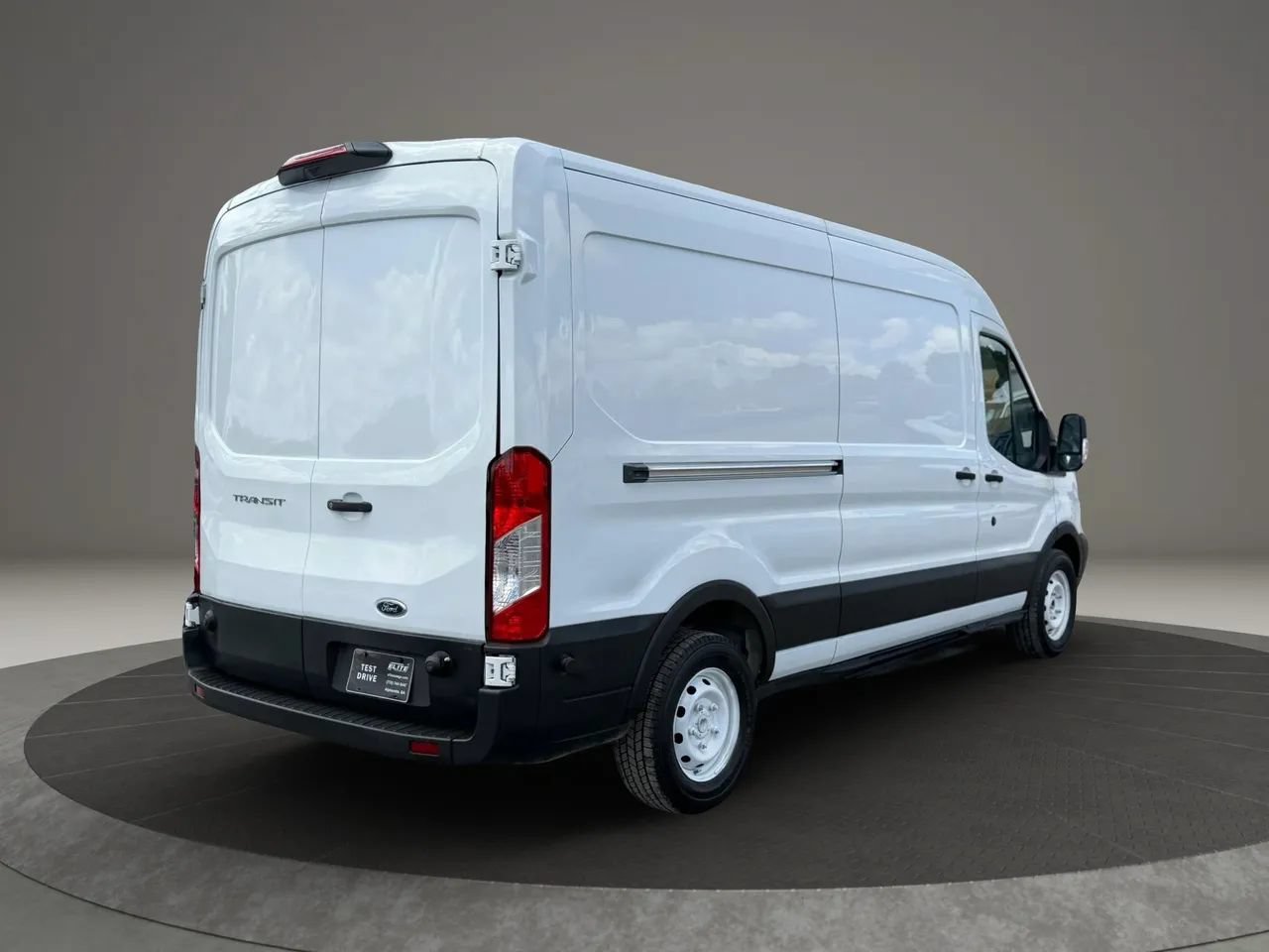 Used 2019 Ford Transit 150 148 Medium Roof RWD image 4