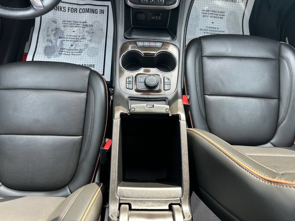 Used 2023 GMC Acadia AT4 w/ Preferred Package AWD/4WD image 14