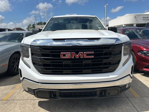 Used 2022 GMC Sierra 1500 Pro w/ Convenience Package image 6