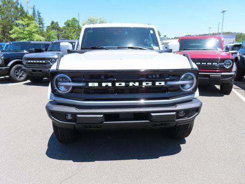 New 2026 Ford Bronco Outer Banks AWD/4WD image 2