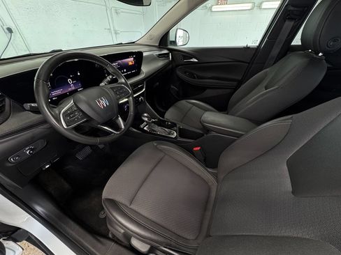 Used 2024 Buick Encore GX Preferred FWD image 14