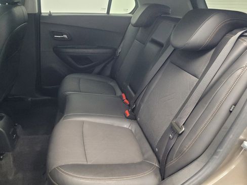 Used 2022 Chevrolet Trax LT w/ Driver Confidence Package image 18