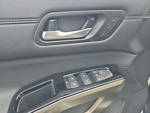 Used 2024 Nissan Pathfinder Platinum w/ Cargo Package image 34