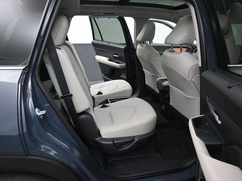 Certified 2024 Toyota Grand Highlander AWD image 36