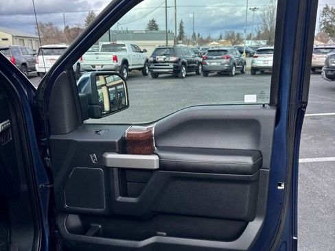 Used 2015 Ford F150 Platinum w/ Equipment Group 701A Luxury image 16