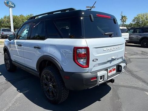New 2026 Ford Bronco Sport Badlands w/ Sasquatch Badlands Package AWD/4WD image 6