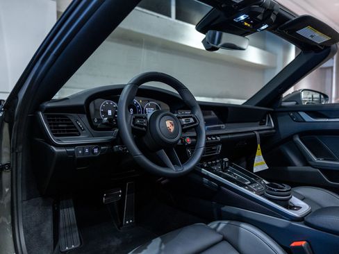 New 2026 Porsche 911 Carrera S RWD image 4