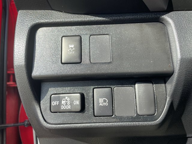 Used 2022 Toyota Tacoma SR5 w/ Black Out Package (TMS) RWD image 32