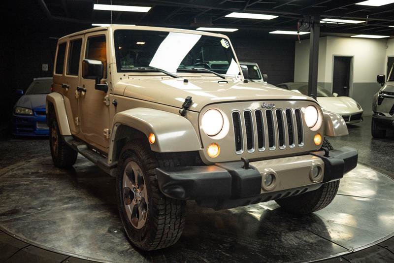 Used 2016 Jeep Wrangler Unlimited Sahara w/ Connectivity Group AWD/4WD image 5